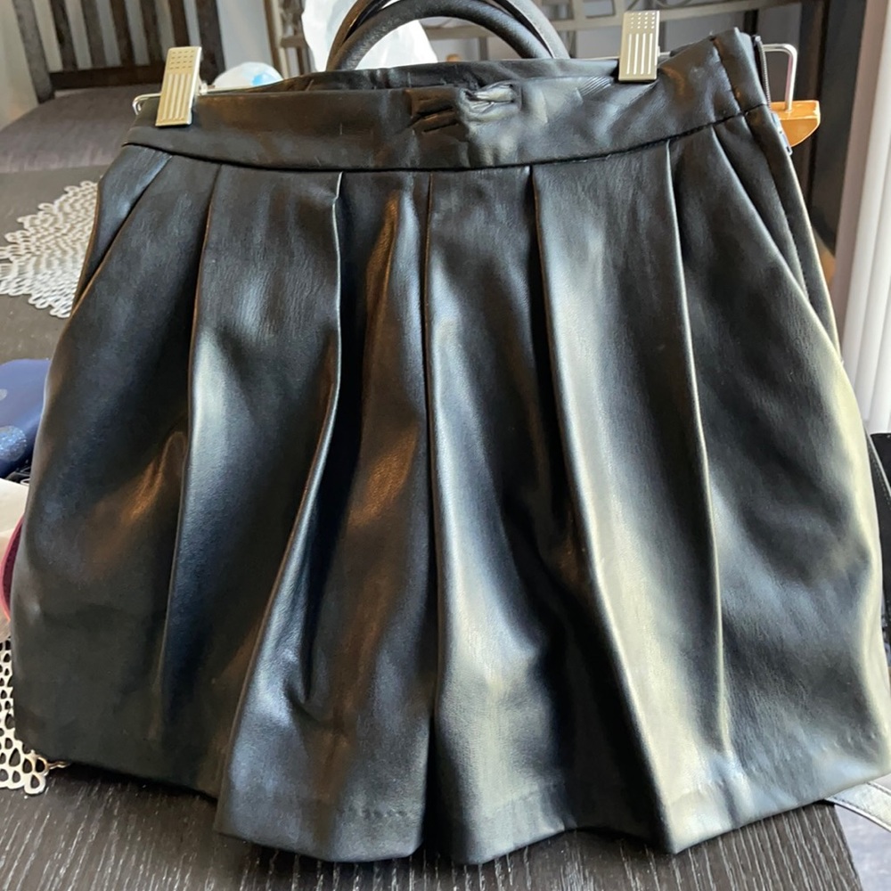 NWT H&M faux leather shorts size 2